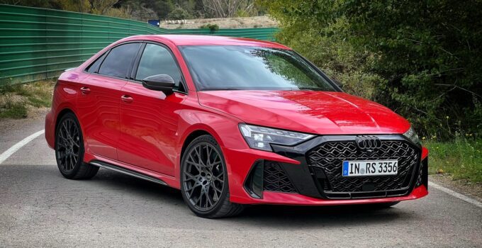 Audi RS3 2025: Essai Premier Conduite Fun