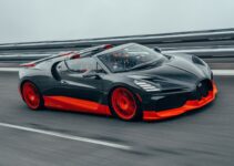 Bugatti Mistral bat le record du monde de vitesse pour les cabriolets.