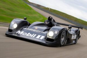 Découvrez enfin la Porsche Le Mans Racer sur la piste