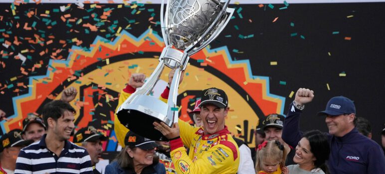 Joey Logano remporte son troisième championnat NASCAR avec Penske