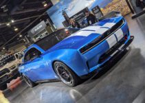 Le 2025 Dodge Charger impressionne les fans de Mopar en personne