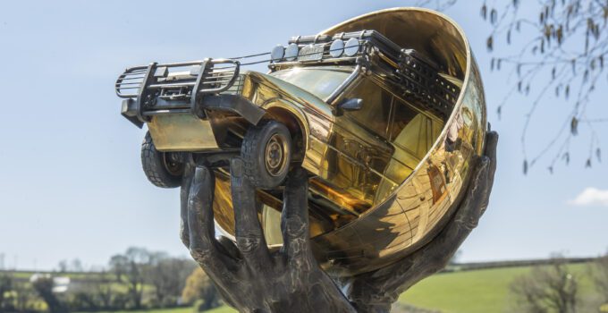 Les trophées du Camel Trophy sont des œuvres d'art détaillées et ridiculement précises