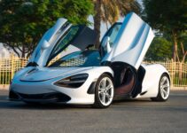 Opportunité inédite: McLaren 720S non-démarrante aux enchères après inondation