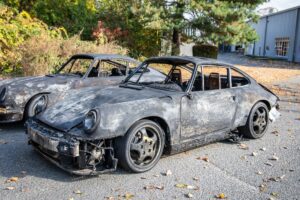 Porsche 911 carbonisée vendue 17 000$