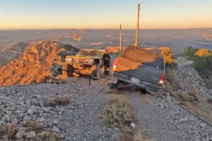 Sauvetage périlleux : Ram HD coincé sur un sentier de montagne étroit