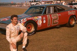 Victoire historique de Bobby Allison à Bowman Gray après 53 ans