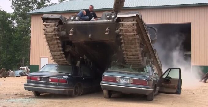 Offrez l'expérience de broyer des voitures en tank pour les fêtes