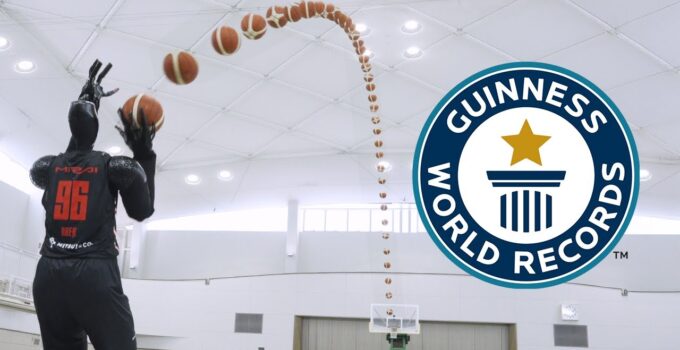 Record mondial Guinness : robot de Toyota réalise le plus long panier de basket.