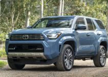 Toyota 4Runner 2025 démarre à 42 220 $, 15 K moins cher que Land Cruiser