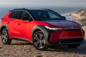 Toyota bZ4X EV 2025 : baisse de prix significative, impact ?