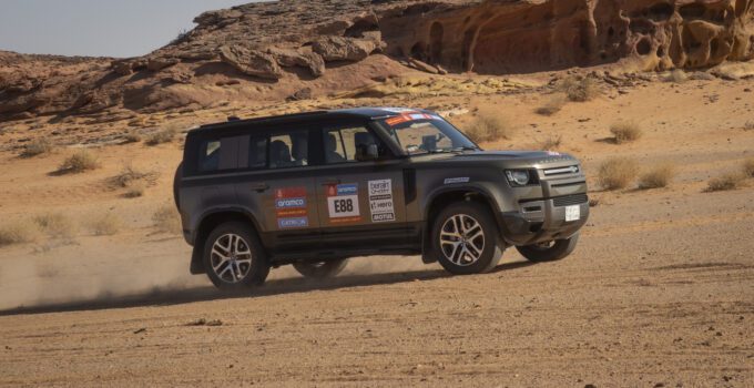 Land Rover Defender : appréciation Dakar Rally.