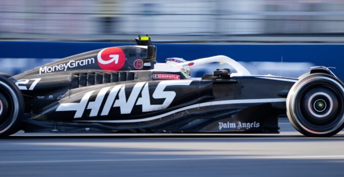 Laura Mueller, première femme ingénieure de course en F1 chez Haas