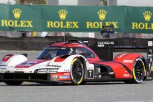 Porsche de Penske en tête et troisième au Rolex 24 à Daytona