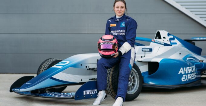 Nicole Havrda, étoile montante canadienne, participera à l'Académie F1 féminine