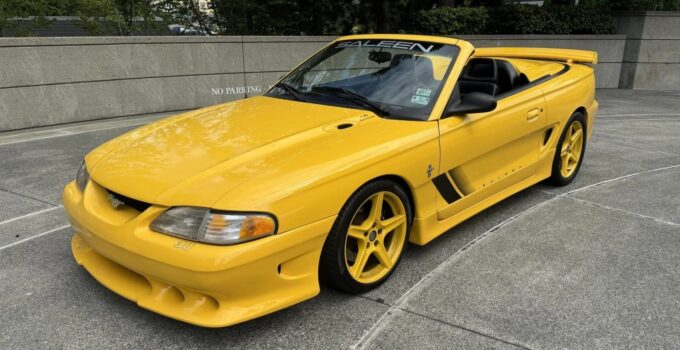 Vente de la Ford Mustang Saleen S351 de George Foreman de 1995