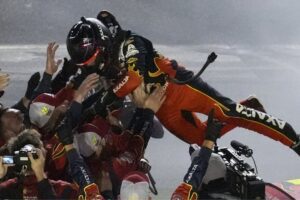 Victoire de William Byron au Daytona 500 malgré les accidents pour la deuxième fois consécutive