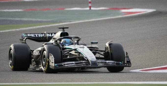 George Russell de Mercedes au sommet lors du dernier jour des essais de pré-saison F1.