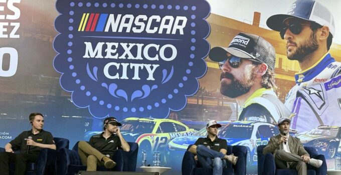 Visite à Mexico City pour les stars de NASCAR avant la première course de la série Cup à l'international