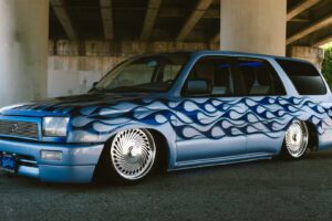 Vente de voitures au style West Coast Customs par le fondateur
