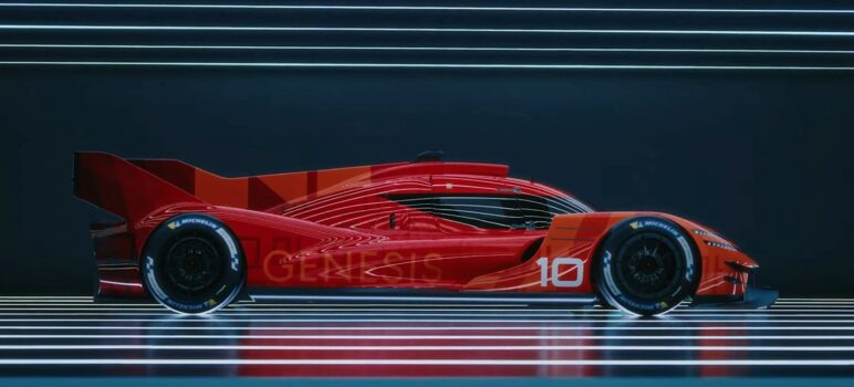 Emballage minutieux d'une voiture de course: regardez le processus.