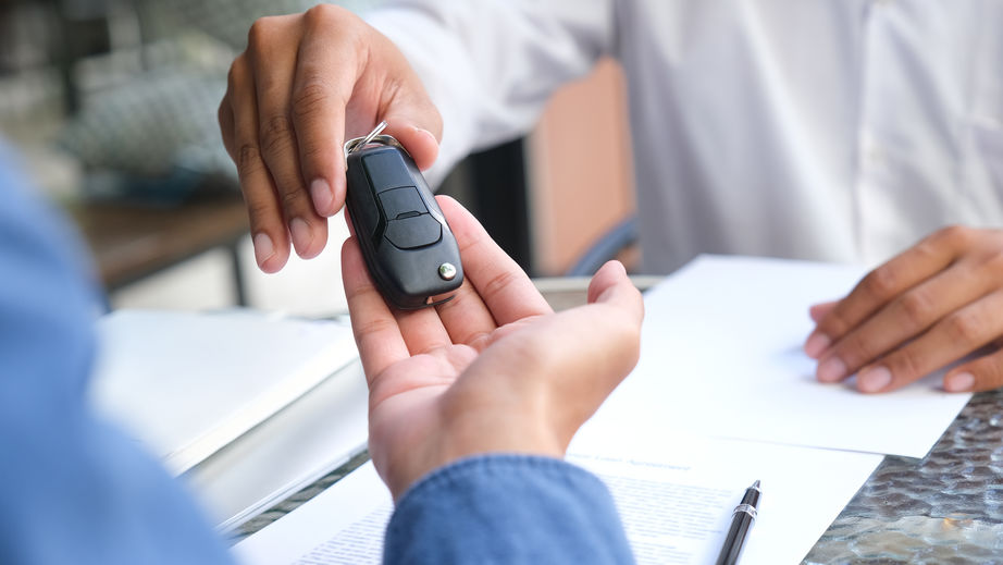 New carowners are taking keys from male salespeople.